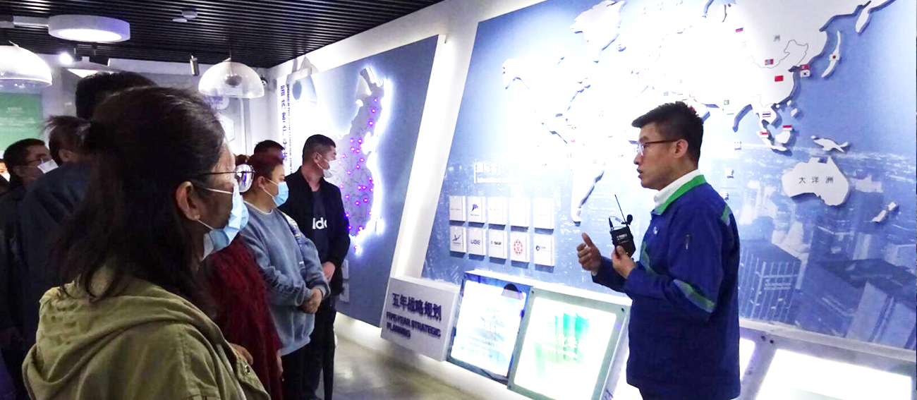 星空公司成功承接周边社区居民入厂观摩活动